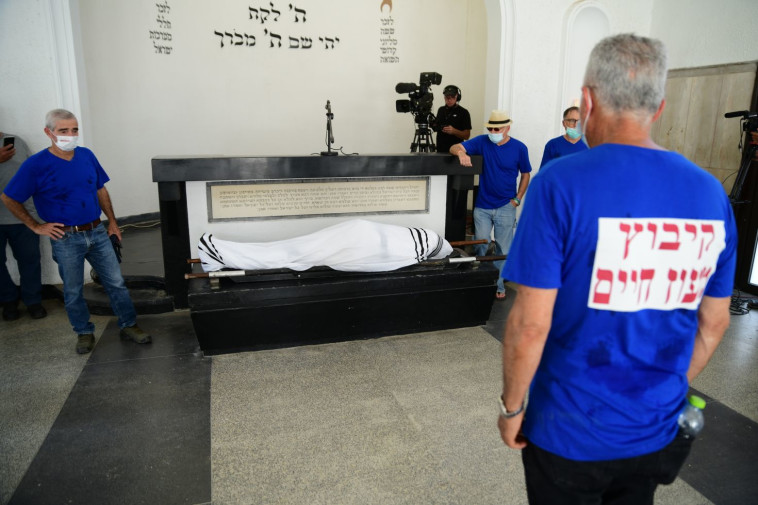 הלוויתו של רוני דניאל