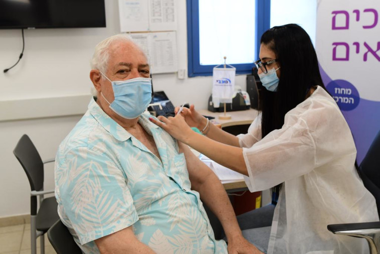 בני ה-60 פלוס יצאו להתחסן