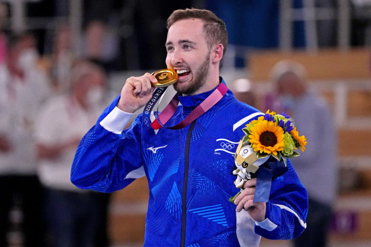 ארטיום דולגופיאט זכה במדליית זהב בהתעמלות (צילום: Robert Deutsch-USA TODAY Sports)