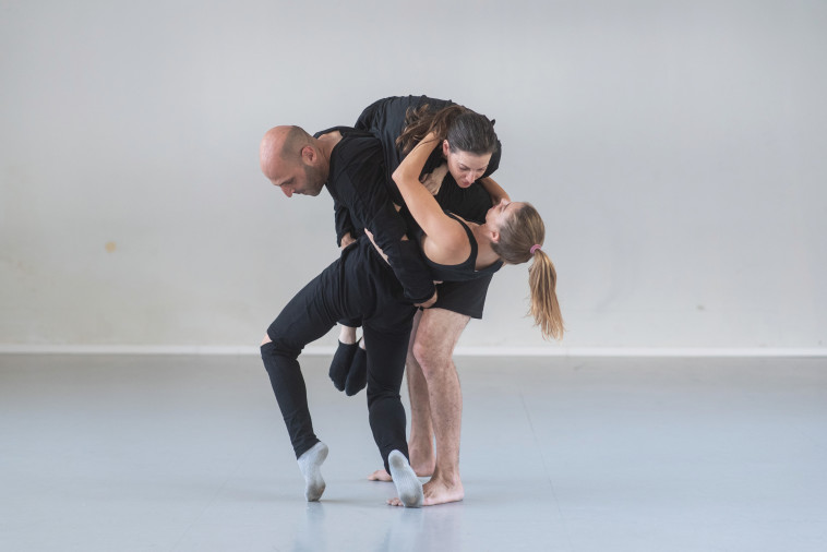 ההצגה הכי משעממת בעולם מאת רננה רז