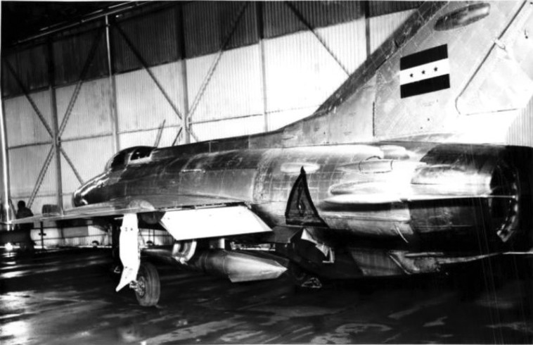 המיג 21 בהאנגר של חיל האויר