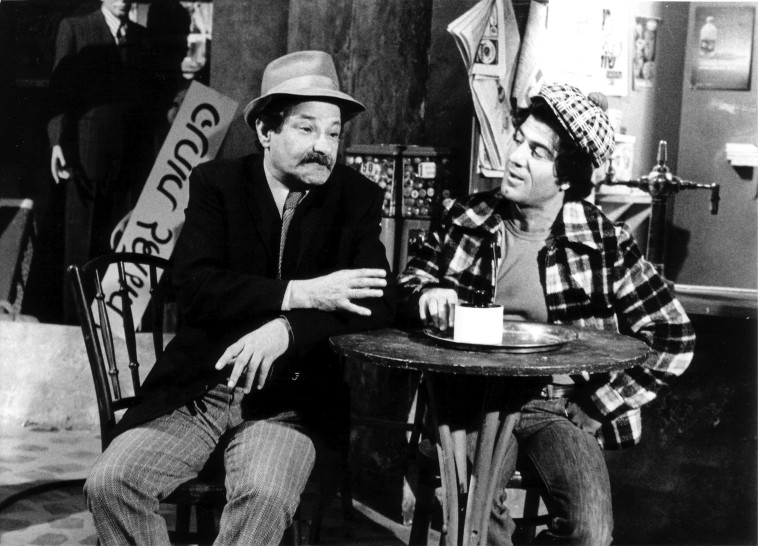 יצחק חלוצי מימין ואריה אליאס משמאל 