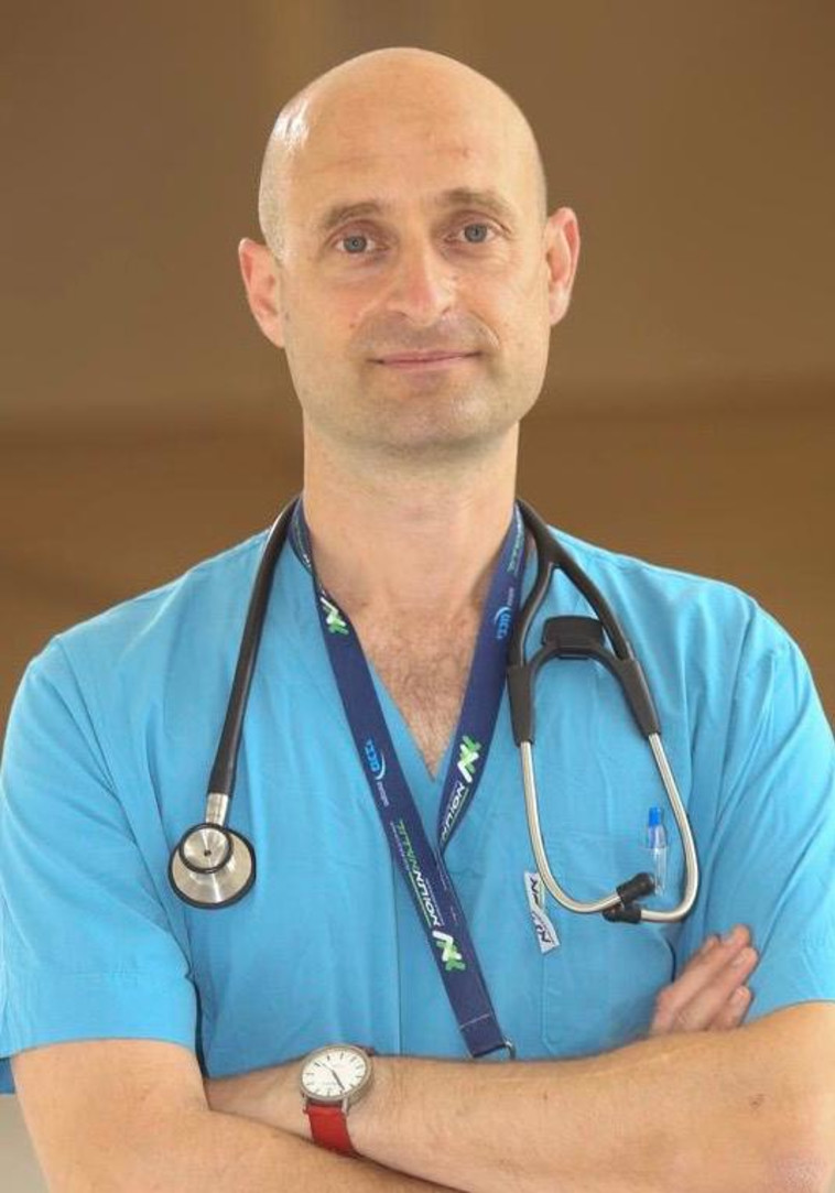 ד''ר טל ברוש, מנהל היחידה למחלות זיהומיות בבית החולים אסותא אשדוד (צילום: באדיבות אסותא)