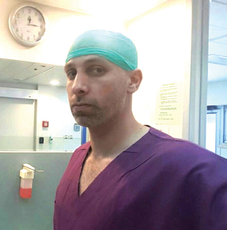 ד''ר ליאור אונגר, מומחה לנוירוכירורגיה בבית החולים שיבא (צילום: צילום פרטי)
