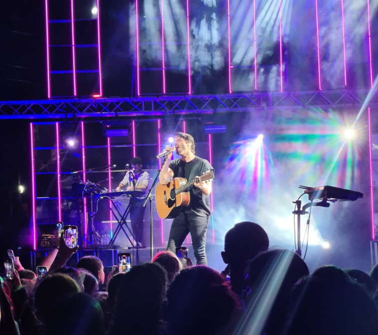 רן דנקר בהופעה