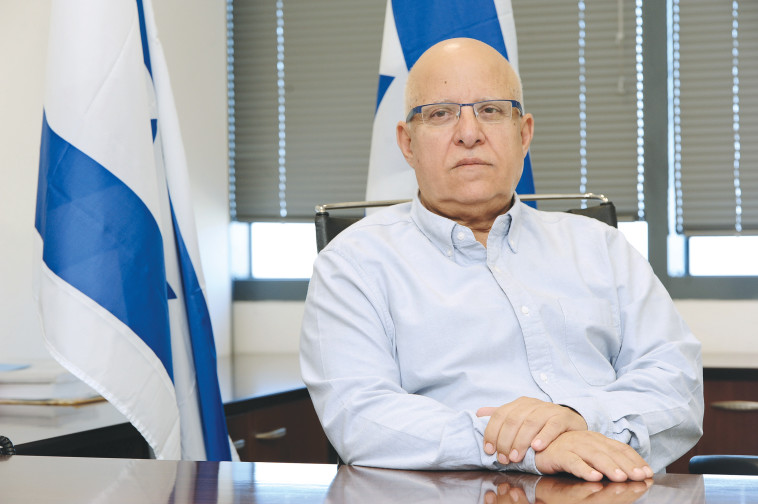 אביגדור יצחקי, מנכ''ל מפעל הפיס