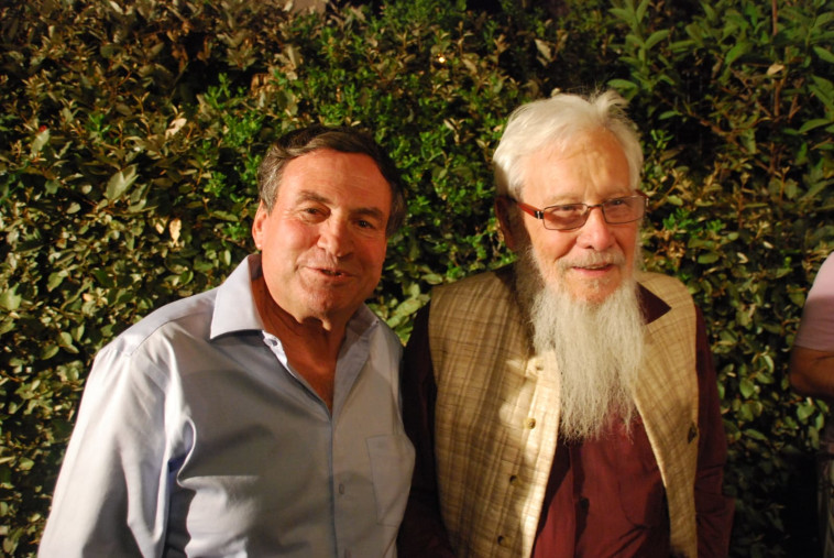 עוזי דיין ופרופ' ישראל אומן