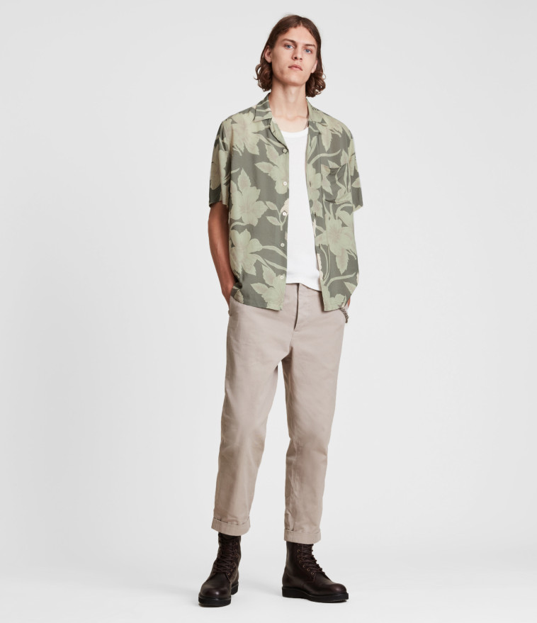 אול סיינטס ל-STORY. חולצה 449.90 שקלים. מכנסיים: 499.90 שקל