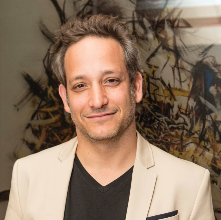 ניר גל, יקבי ברקן וסגל  