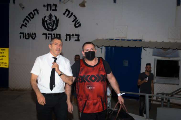 רומן זדורוב שוחרר למעצר בית