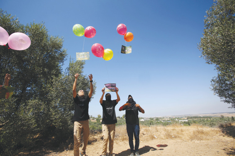 בלונים מעזה
