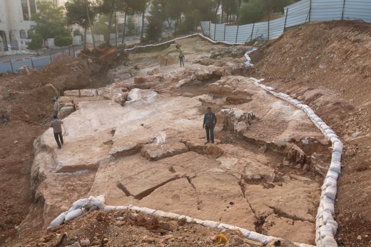 מחצבת הענק שנחשפה בירושלים (צילום: שי לוי, רשות העתיקות)