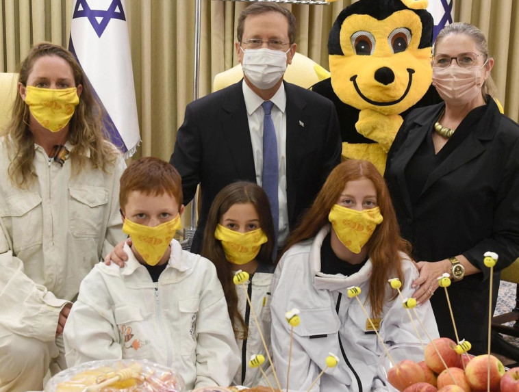 הדבוראים בבית הנשיא 