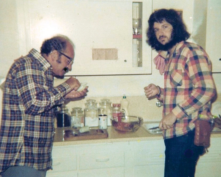 רון מיברג ואביו