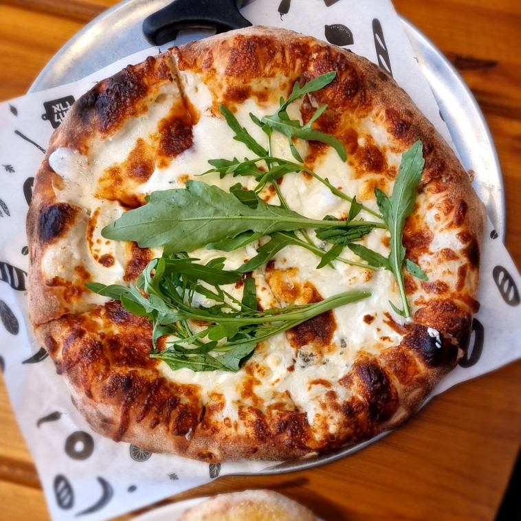 מסעדת beach club חיפה 