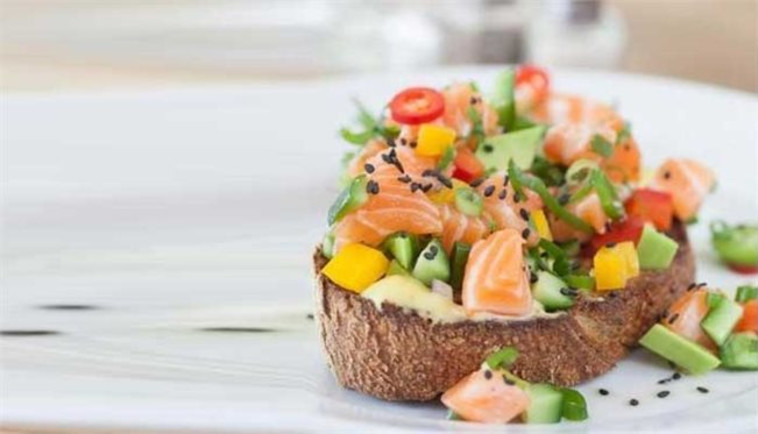 סביצ'ה ברוטב מנגו מתקתק