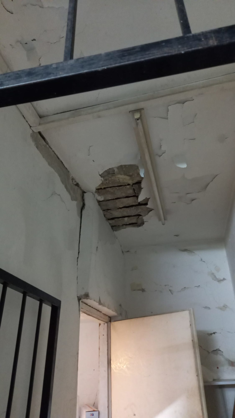 סדק בבניין שפונה
