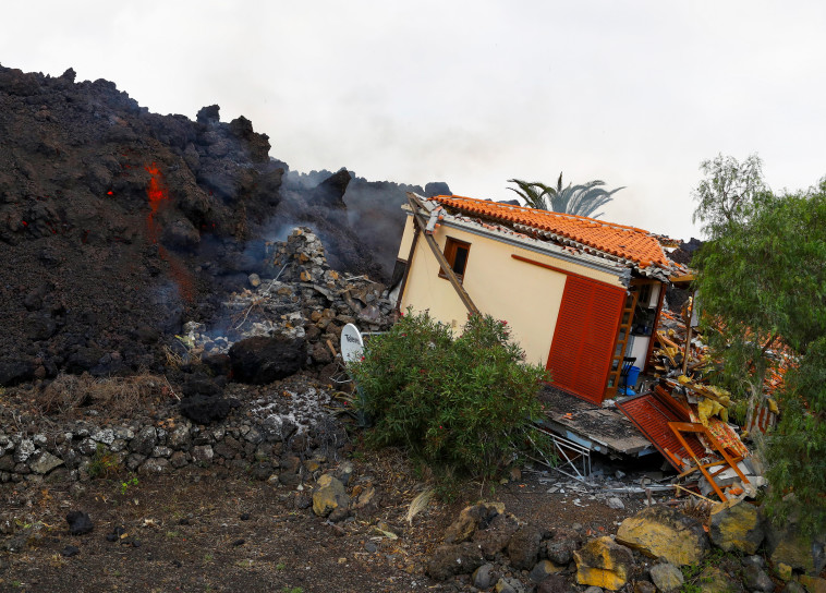 התפרצות הר הגעש בלה פלמה (צילום: REUTERS/Borja Suarez)