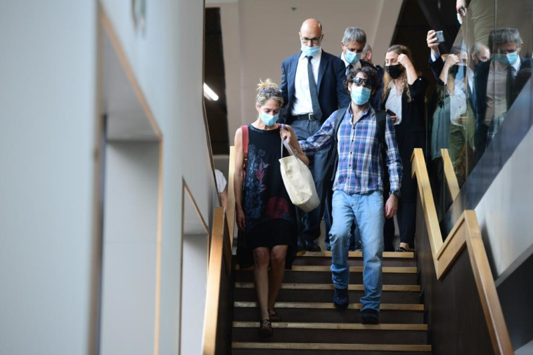 איה בירן ואחיה חגי בירן בבית המשפט