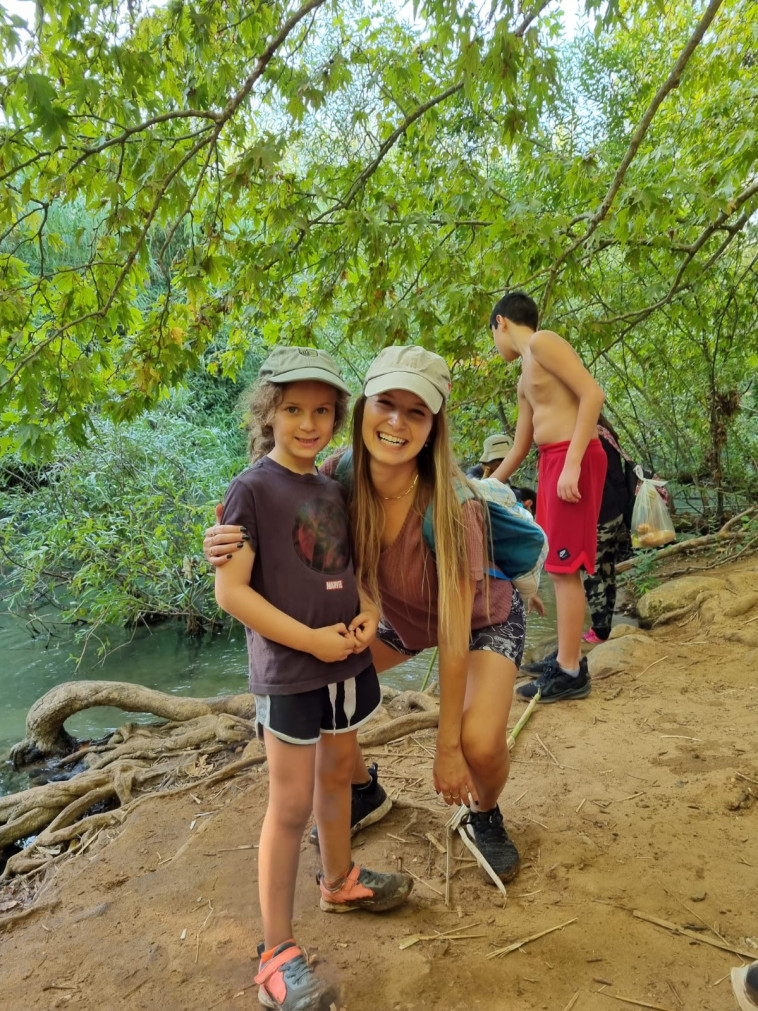 אמה אסמן, בתו של שרון אסמן