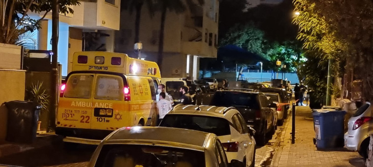 זירת אירוע הירי בפתח תקווה