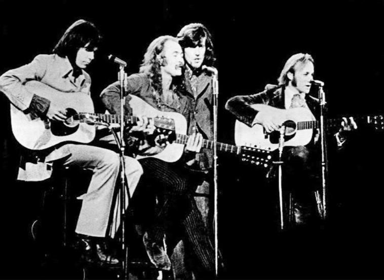 קרוסבי, סטילס, נאש ויאנג