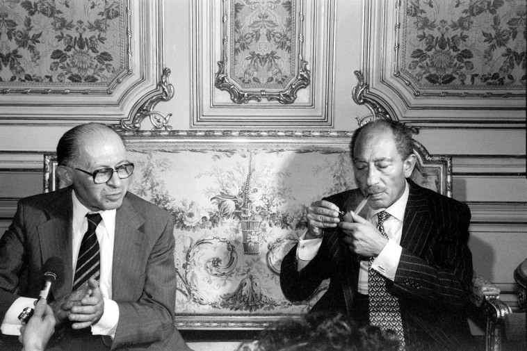 מנחם בגין ואנואר סאדאת