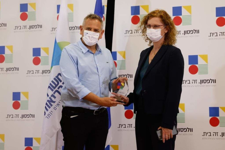 שר הבריאות ניצן הורוביץ וד''ר ענת אנגל בסיור ב''וולפסון''