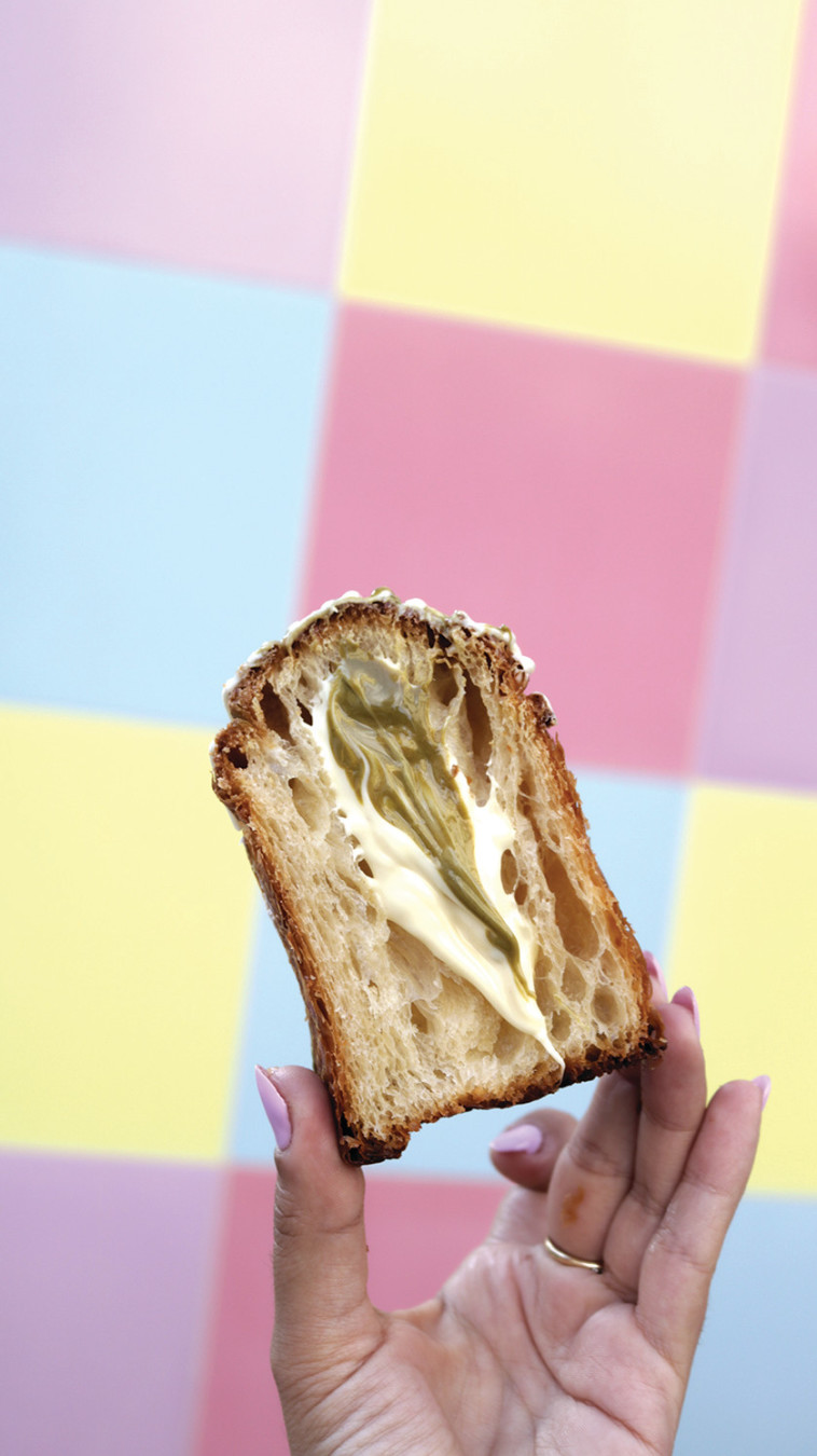 קרואסון ב''טאדאם'' 