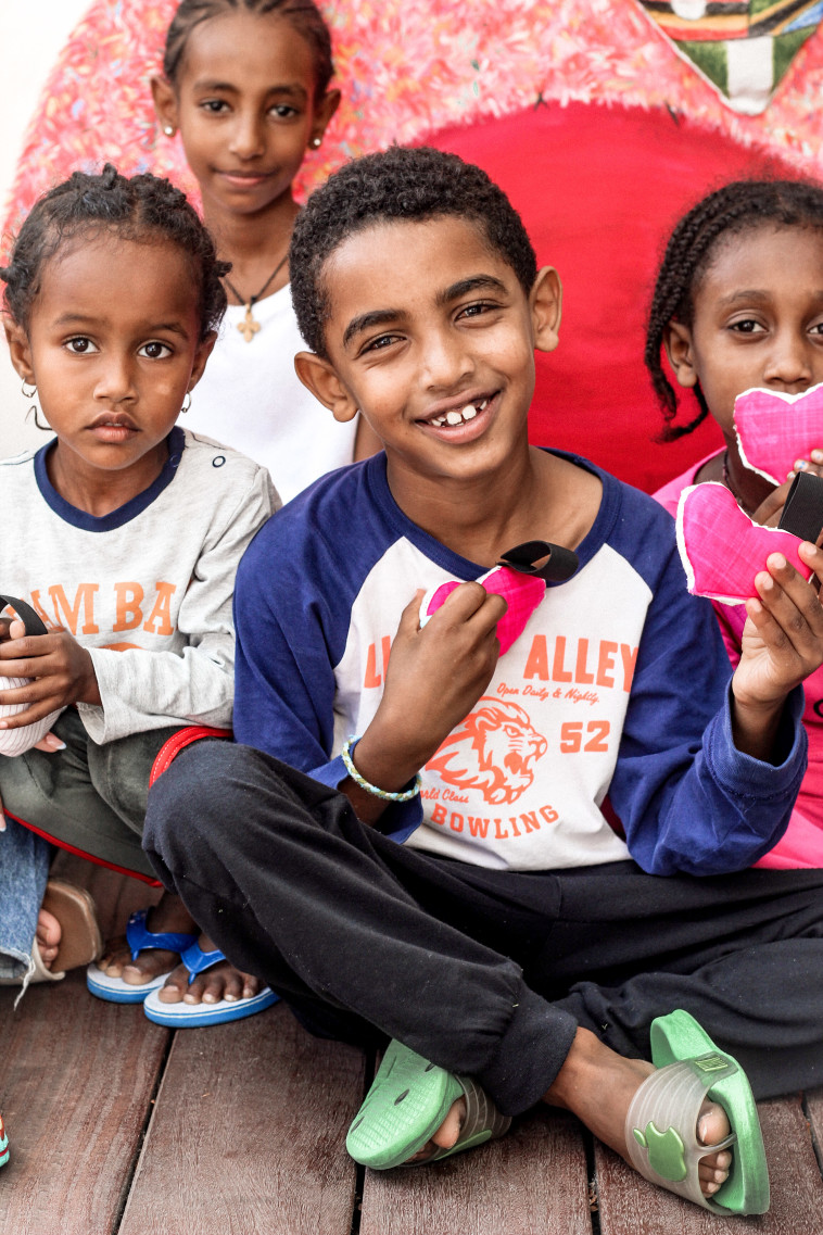 הילדים והיצירות