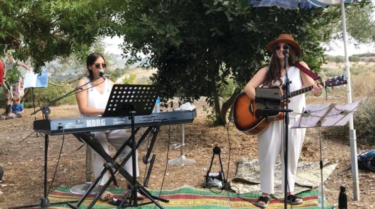 התאומות משי ושני מירקין מחיפה