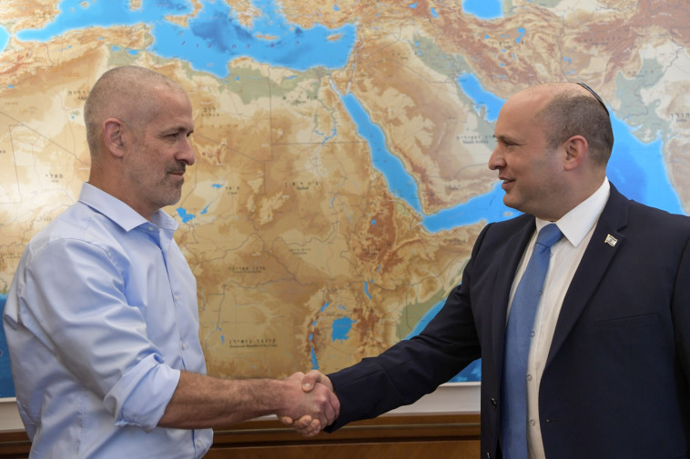 ראש השב''כ הנכנס רונן בר עם ראש הממשלה נפתלי בנט