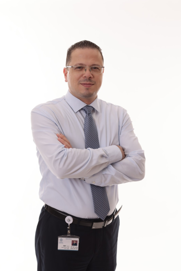 פרופ&rsquo; פאהד חכים, מנהל בית החולים האנגלי בנצרת