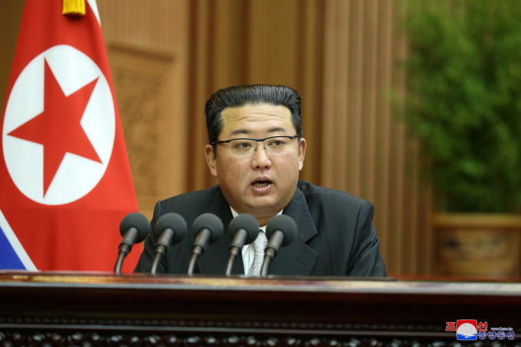 קים ג'ונג און (צילום: KCNA via REUTERS)