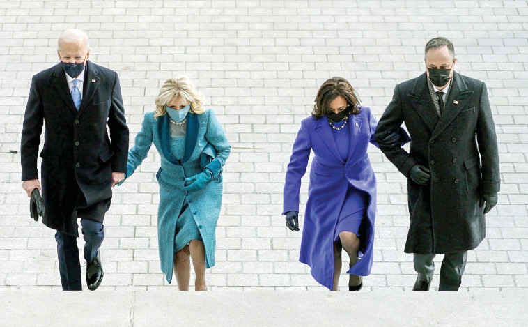 האריס וביידן בהשבעה