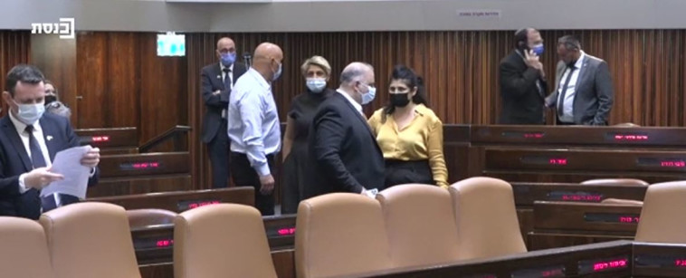 ח''כ מנסור עבאס, ח''כ שרן השכל במליאת הכנסת