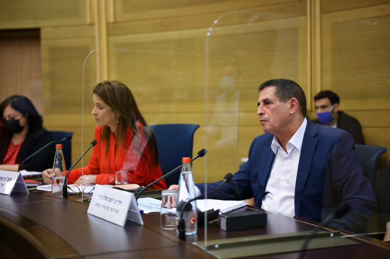 יואב סיגלוביץ', מירב בן ארי