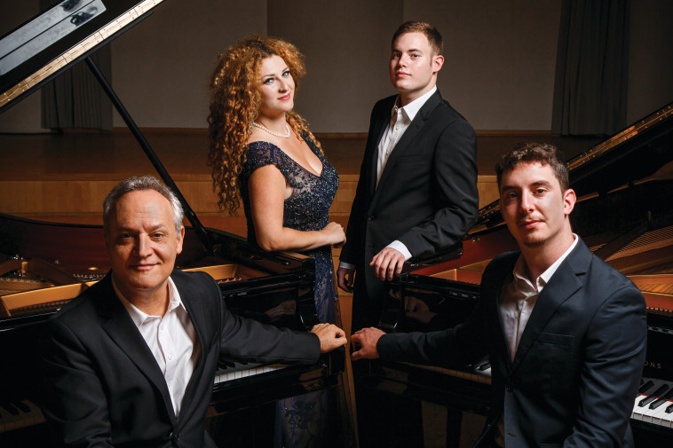 אנסמבל מולטיפיאנו