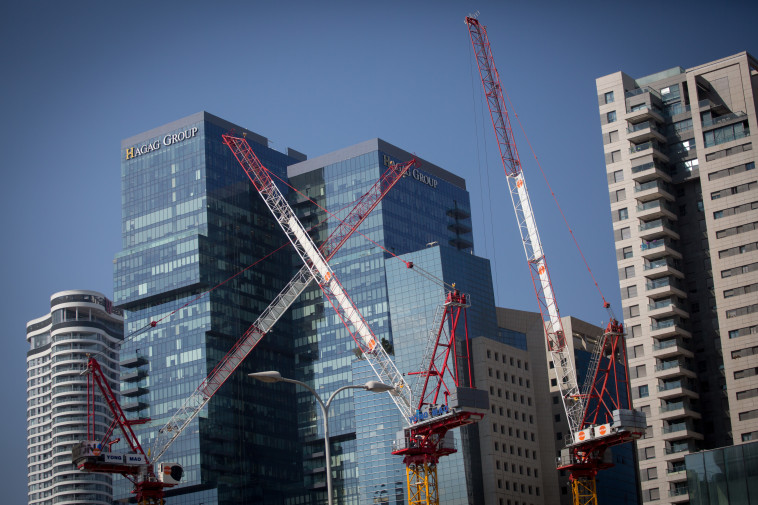 בניה בתל אביב