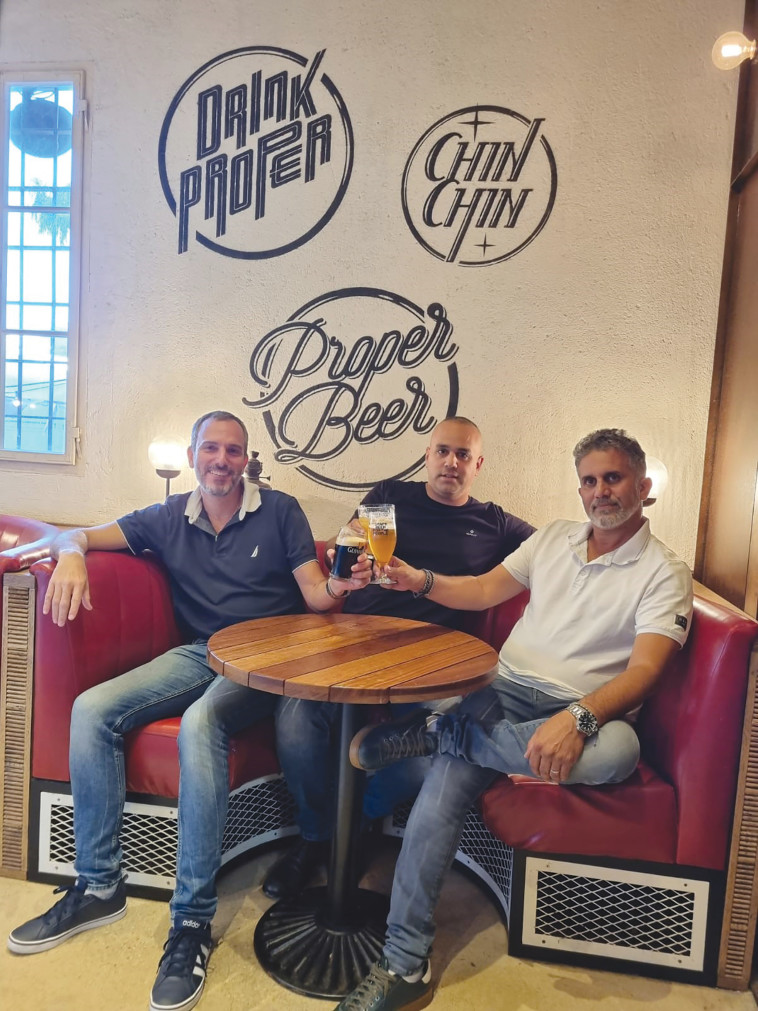 דור חי, אמיר עדן ואסף עינת, היזמים והבעלים של ה''לאגר אנד אייל''