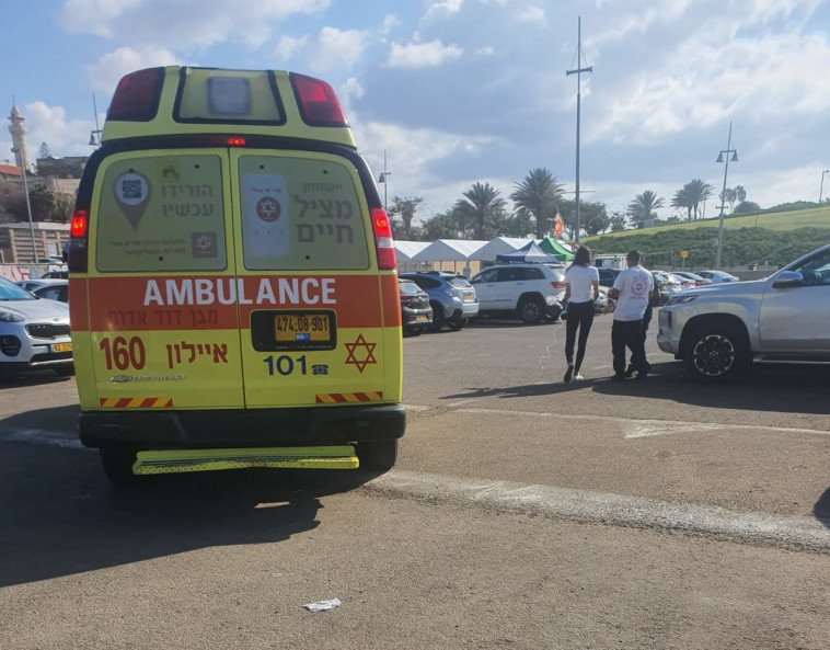 אמבולנס מד''א בזירה