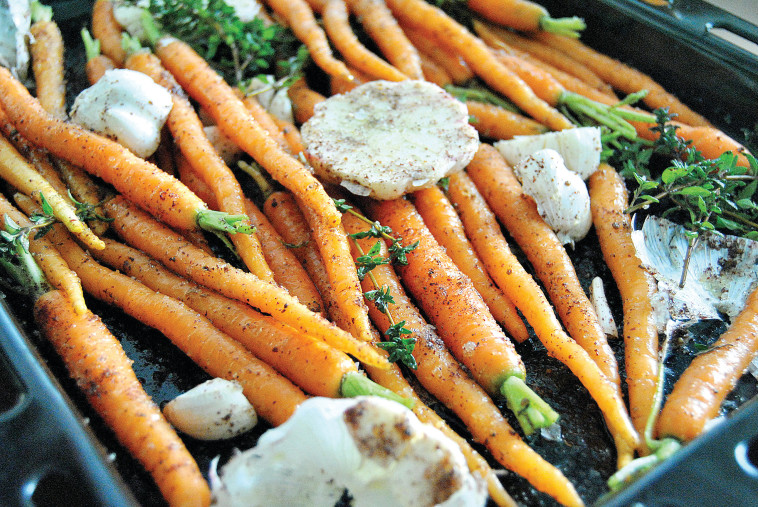 ירקות אפויים בתימין וסומק