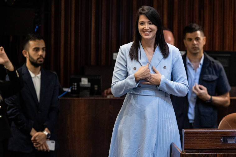 שירלי פינטו