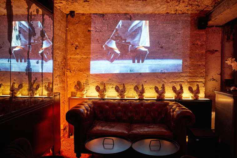 קצת סוריאליסטי לא? - המושו בר