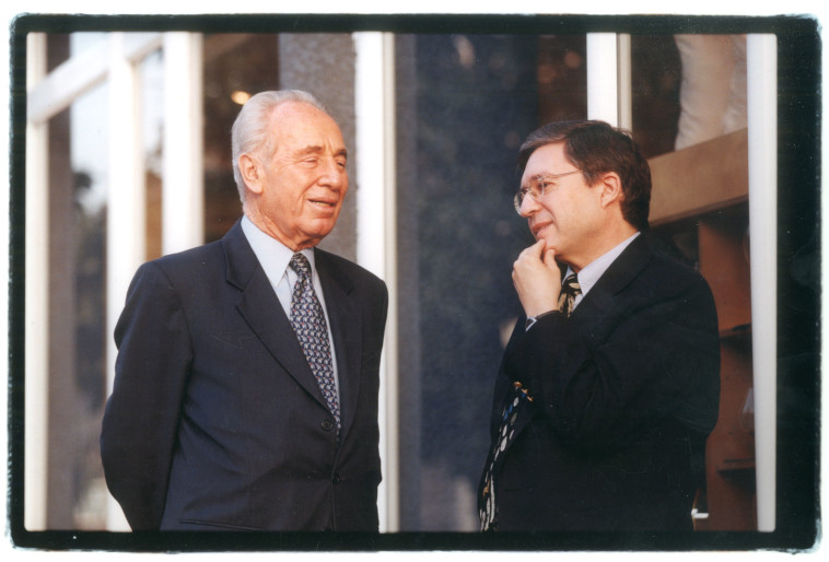 שמעון פרס ויוסי ביילין