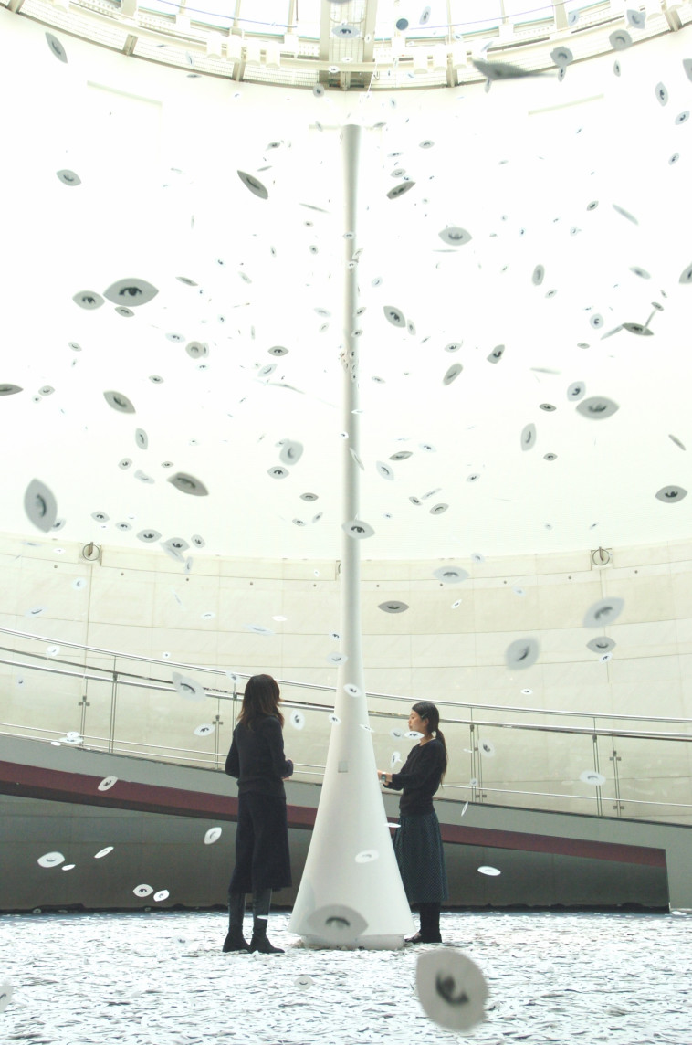 Blinking Leaves credit Katsuhiro Ichikawa