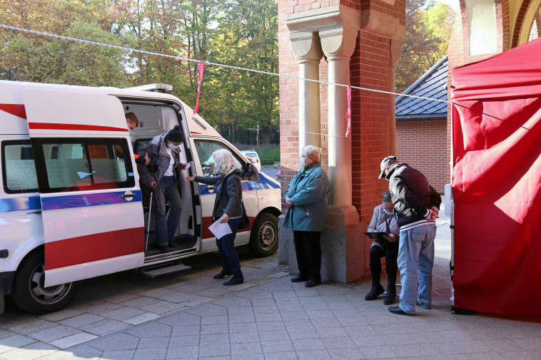 חיסוני קורונה בפולין