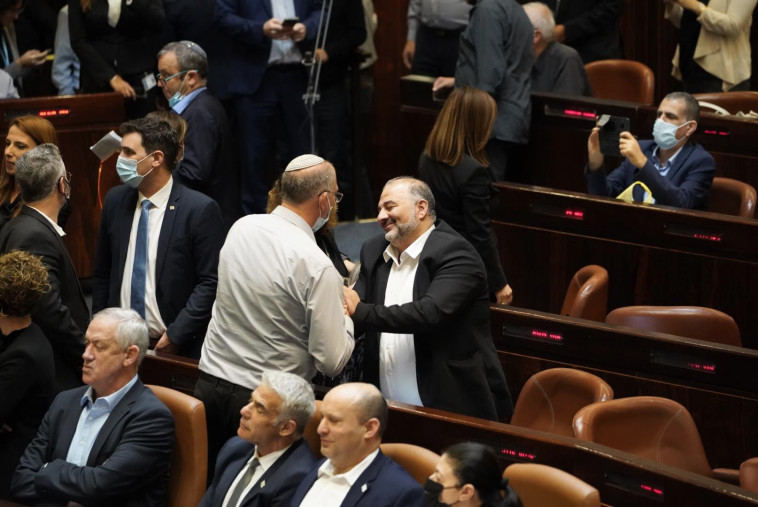 מנסור עבאס, ניר אורבך