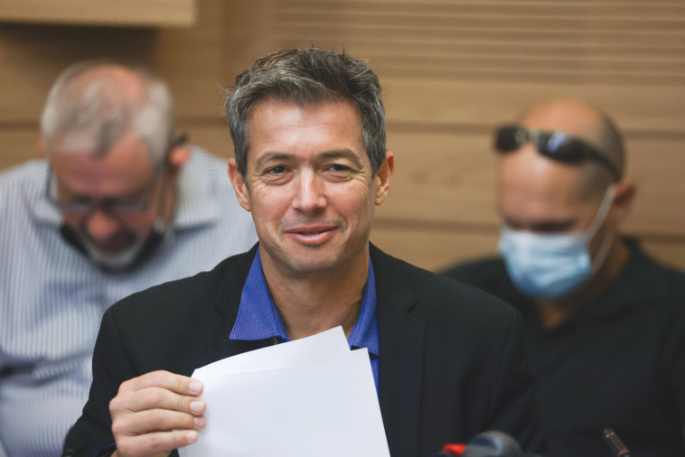 שר התקשורת יועז הנדל