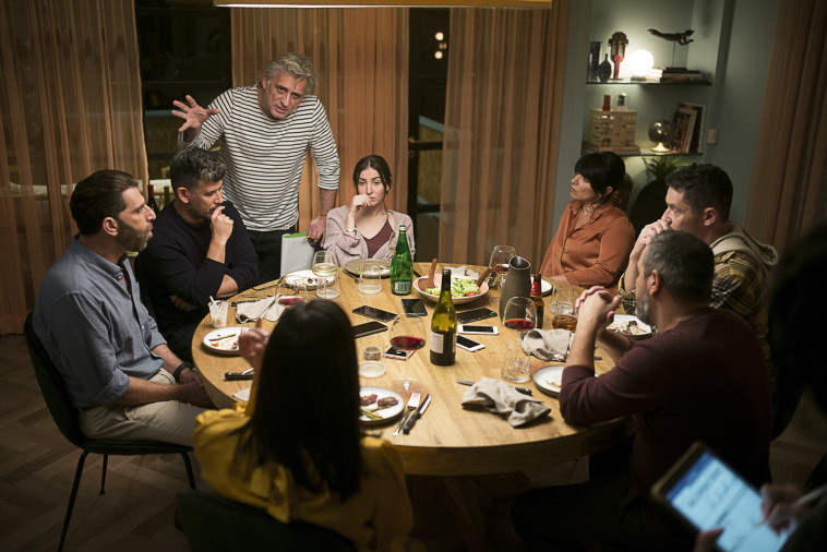 שקרני השולחן העגול